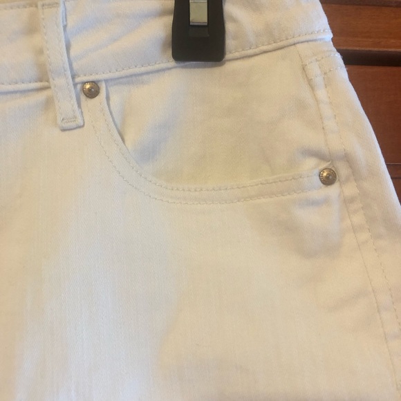 Jessica Simpson White Shorts Design Detail Size 29 NWT - Picture 4 of 10